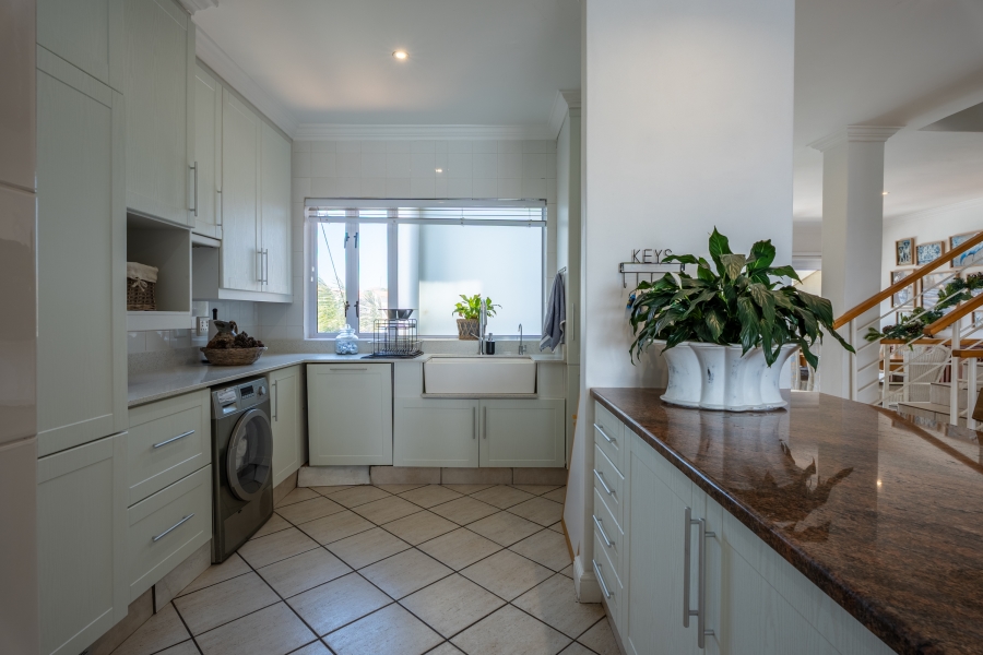 6 Bedroom Property for Sale in Port St Francis Eastern Cape